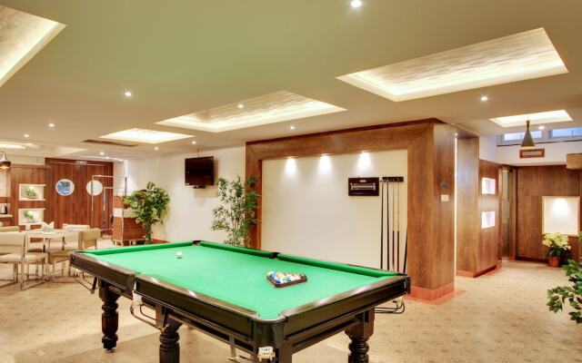 White Castle  (Boutique Apartment Hotel)