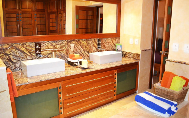 Villas de Cortez Penthouse