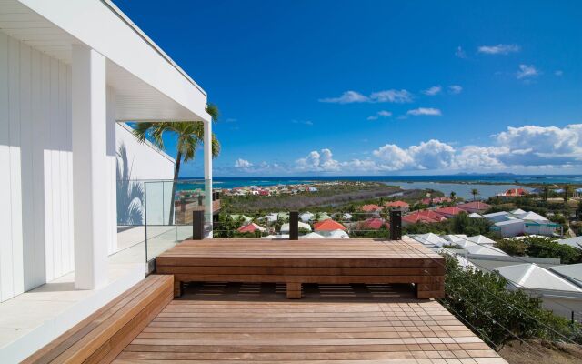 Dream Villa Orient Bay 570