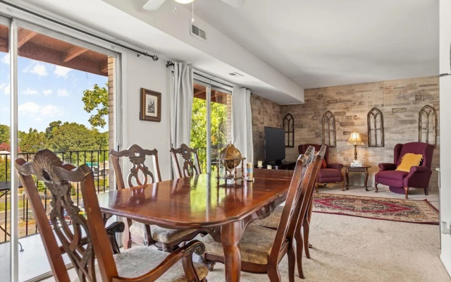 Arlington Convenience Entire 2-br 2-ba in Nova