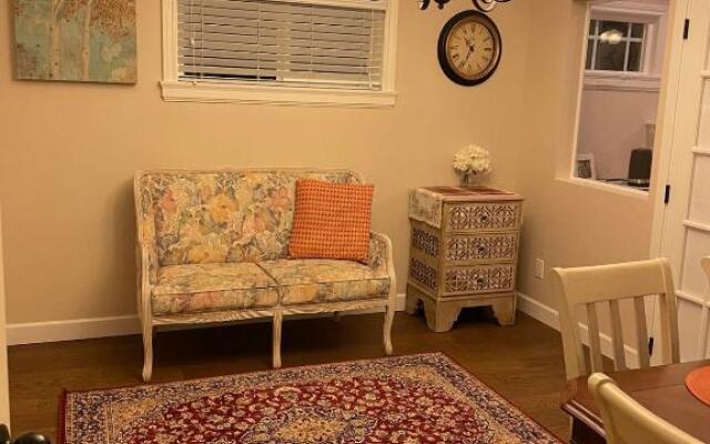 Cozy 2-bedroom home in Vancouver