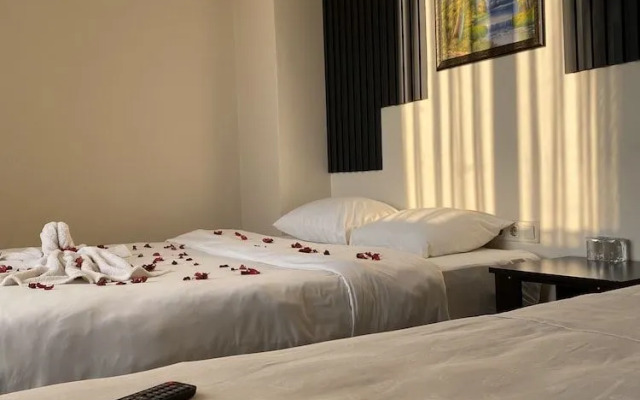 Old City Hotel  28 Room