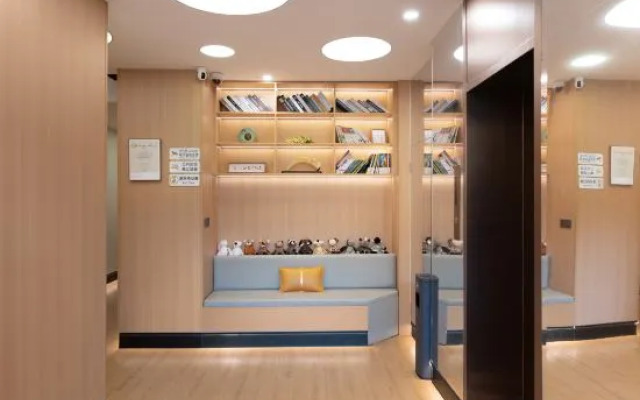 Mi Jia Youth Hotel