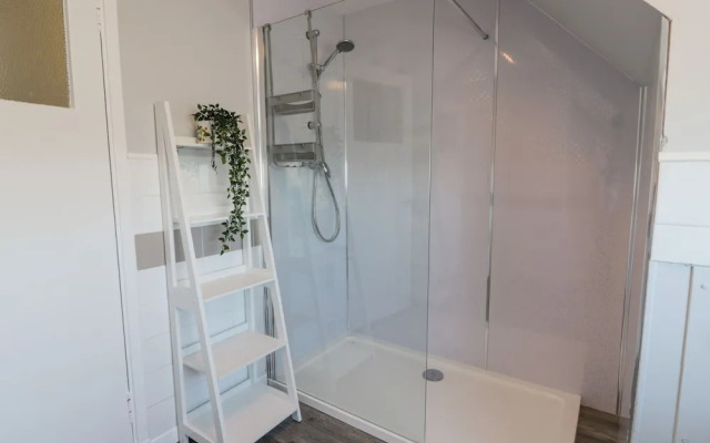 22 Turnberry Road