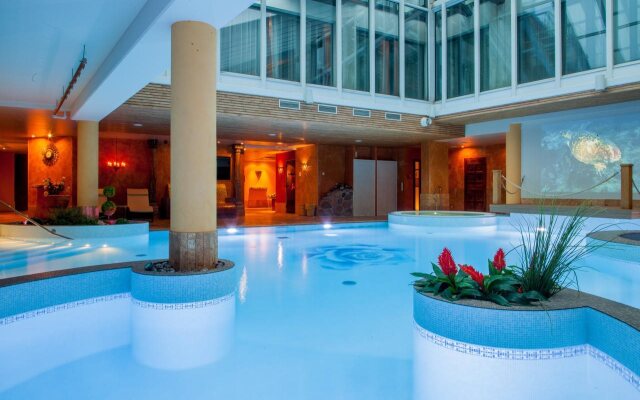 Grand Rose SPA Hotel