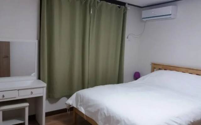 Seogwipo Joeun House Pensio(서귀포 조은하우스펜션)