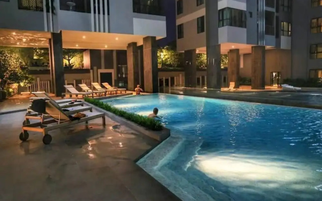 2 Bed Room Beautiful Location - Central Pattaya