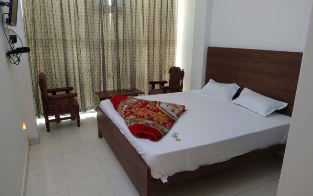 Hotel Green Palace and Ujala Restaurant