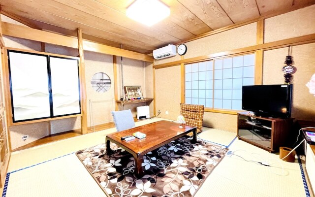 Hakone Lake Side Villa & Hot Springs