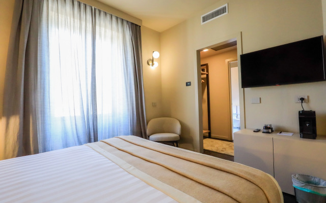 ARCO VECCHIO URBAN SUITE by EPOCA COLLECTION