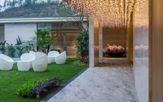 The Fogang Tolanno Hot-Spring Resort