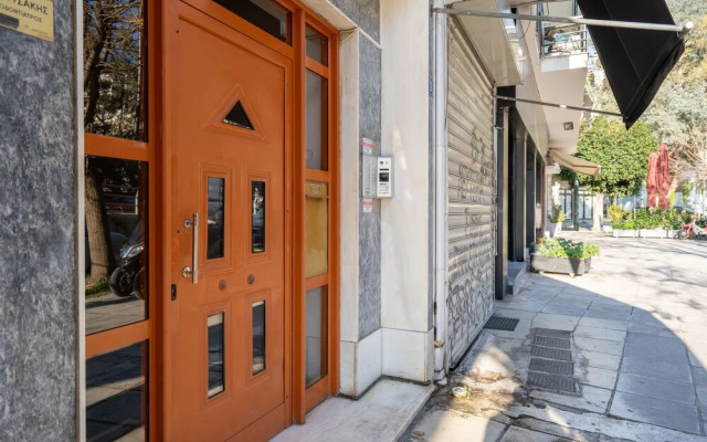 Kountouriotou New Quiet and Central Apt