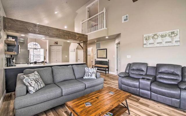 Cozy + Deluxe Branson Condo w/ Covered Balcony