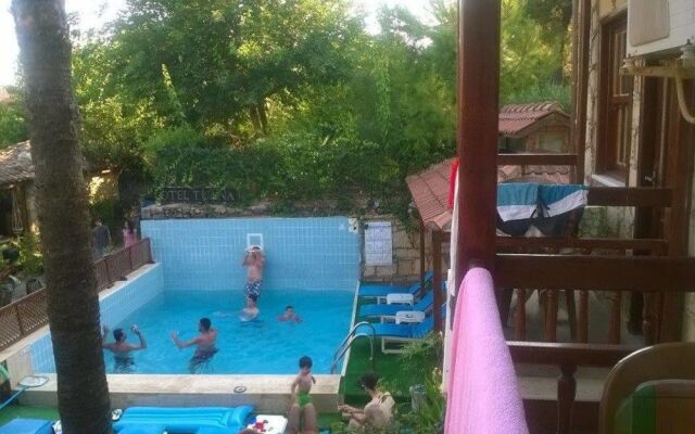 Tuana Hotel