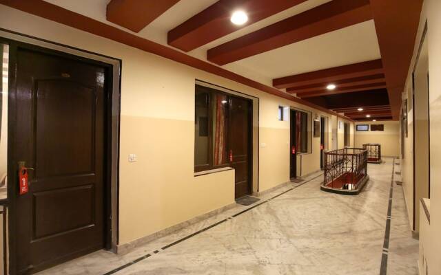 OYO 6366 Grand Regal Hotel