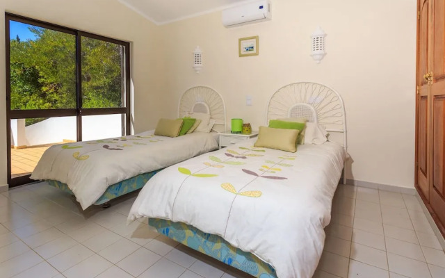 Floresta Fabulous Villa Close to Beach and Golf