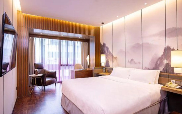 Baiwei Hotel (Zhengzhou CBD Exhibition Center)