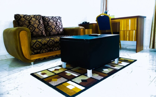 Beneville Hotel & Apartment