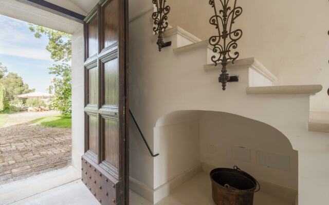 Elegant Farmhouse With Swimming Pool - Beahost