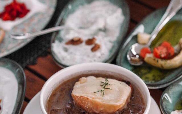 The Norm Collection Door'a