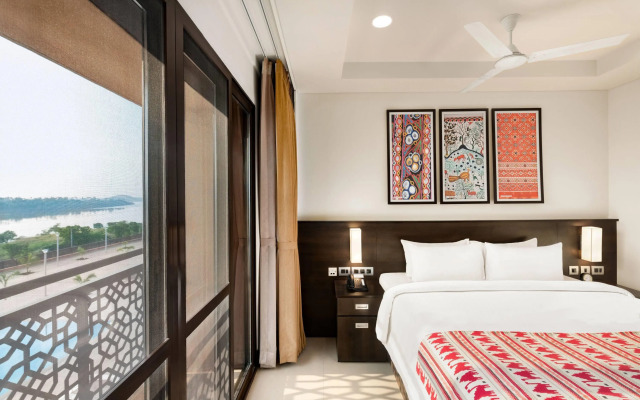 Ramada Encore by Wyndham Statue of Unity