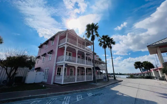 The Riverview Hotel