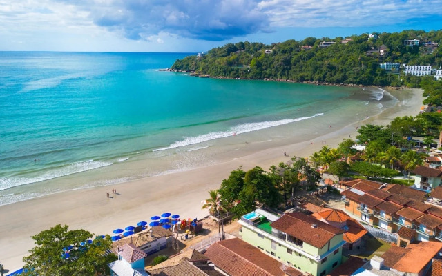 Apto c rea Gourmet a 300m da Praia das Toninhas