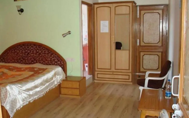 Aapo Aap Home Stay