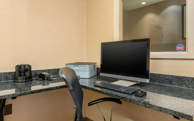 Comfort Inn DFW North-Irving