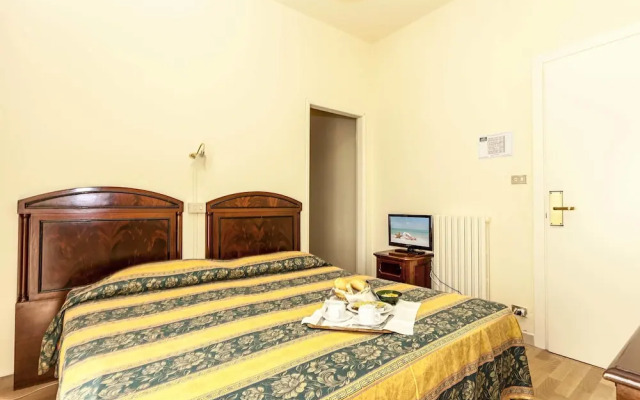 Hotel Grand Majestic
