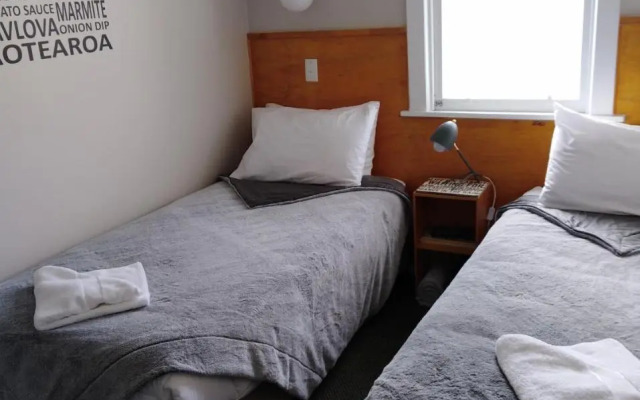 Hokitika Pioneer Hotel