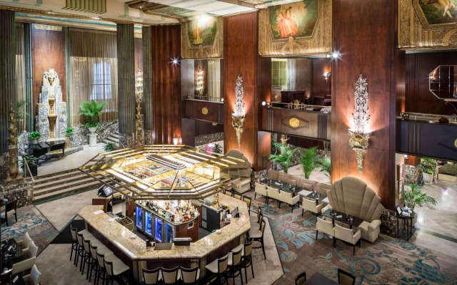 Hilton Cincinnati Netherland Plaza