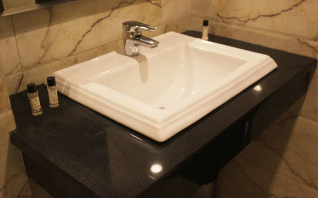 OYO 937 Sand Stone Hotel