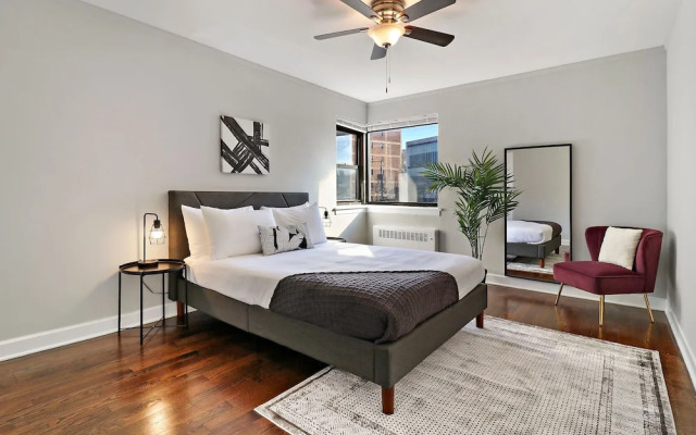 Comfy 2BR Rogers Park Apt in Sheridan