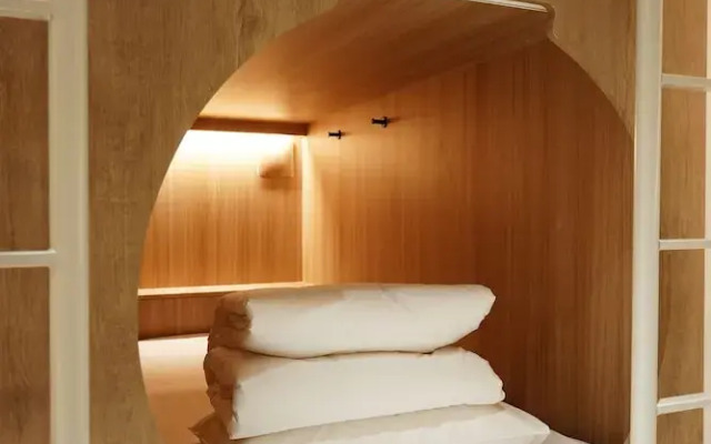 D.A.L Premium Capsule Hotel - Women Only