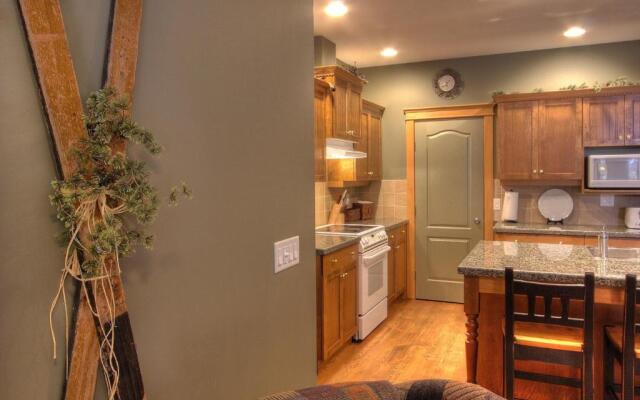 Treetops Ski Luxury Townhouse