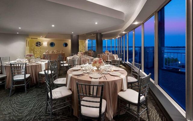 Radisson Blu Toronto Downtown