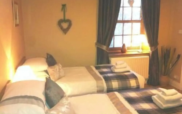 Moor End House Bed & Breakfast