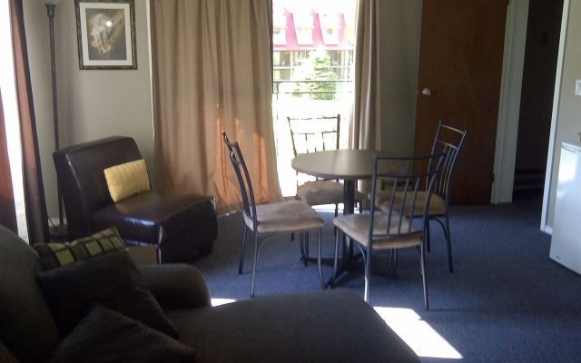 Three Valley Lake Chateau