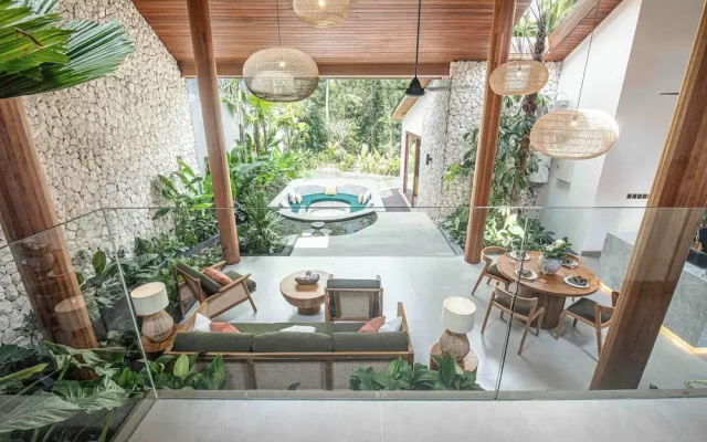 Exquisite 2BR Villa Jungle View, 8 Mins to Ubud