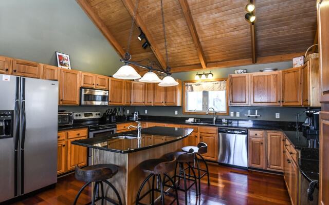 Mountain Merlot 5 Bedroom House