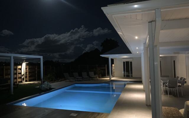 Nakolodge 4 chambres - piscine / balneo / jardin privatifs