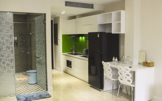 Sunny Serviced Apartment