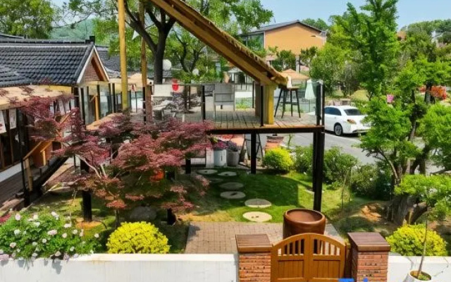 Yixing Oasis Waterfront Garden Homestay – Outside – Wuxi