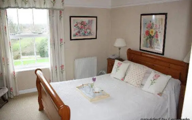 Woodlands Country House