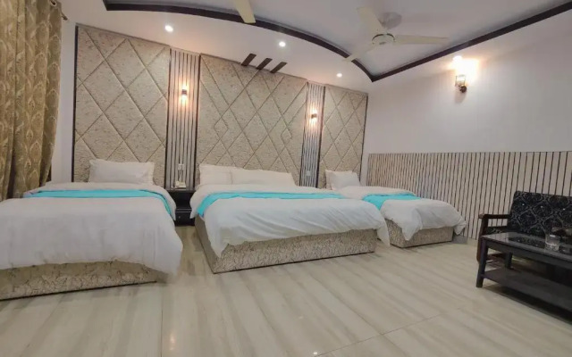 Parkway Hotel