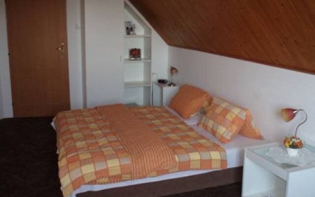 B&B Nika