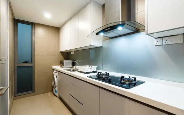 3BR Sky Views by GuestReady