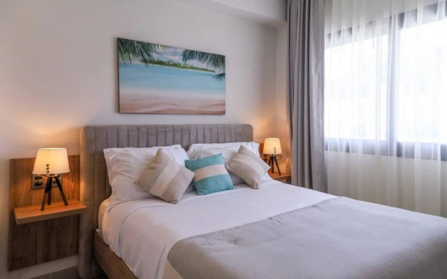 Modern and Spacious Condo Steps From the Beach