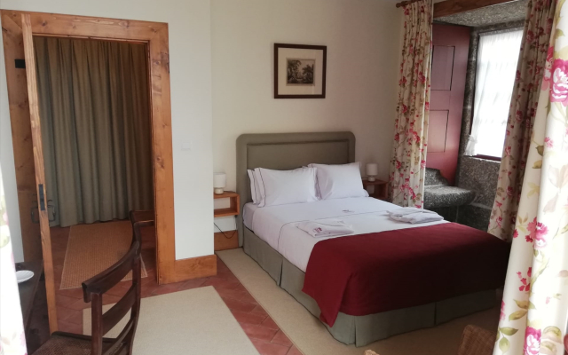 Casa da Portela de Sampriz